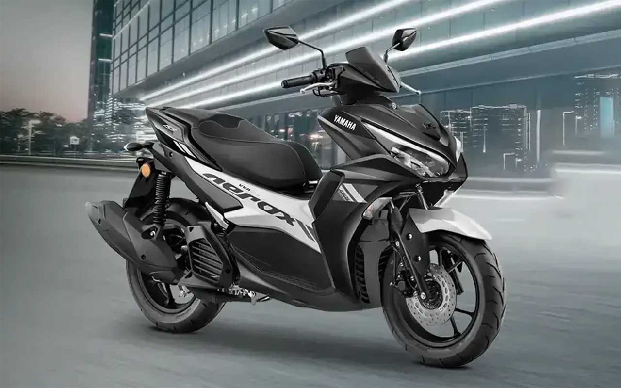 Yamaha Aerox 155 Standard and MotoGP edition In Best Mileage and Price (2)